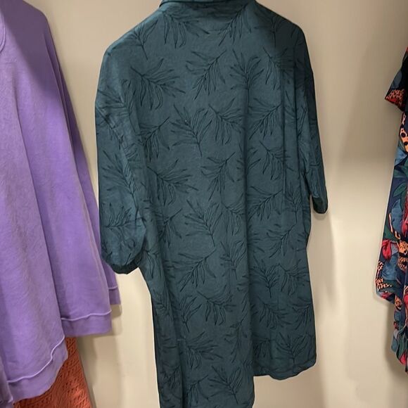 Xxl button down  - Picture 2 of 3